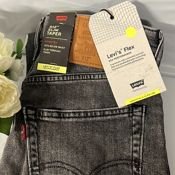 NWT Levi's Premium 512 MEN’S SLIM TAPER FLEX JEANS, Undercast-Black - Size 30x32 - Picture 4 of 10
